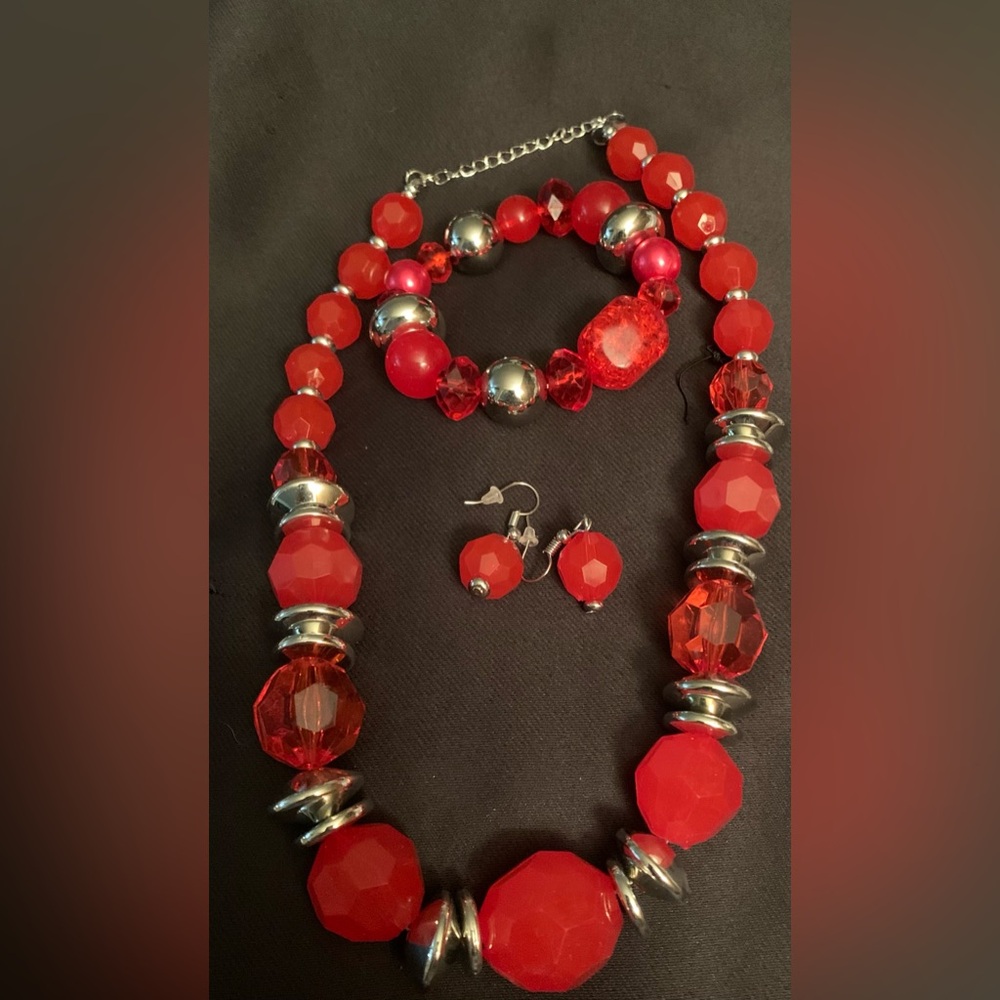 Red Beaded Necklace with Matching Earrings & Bracelet - Picture 3 of 3